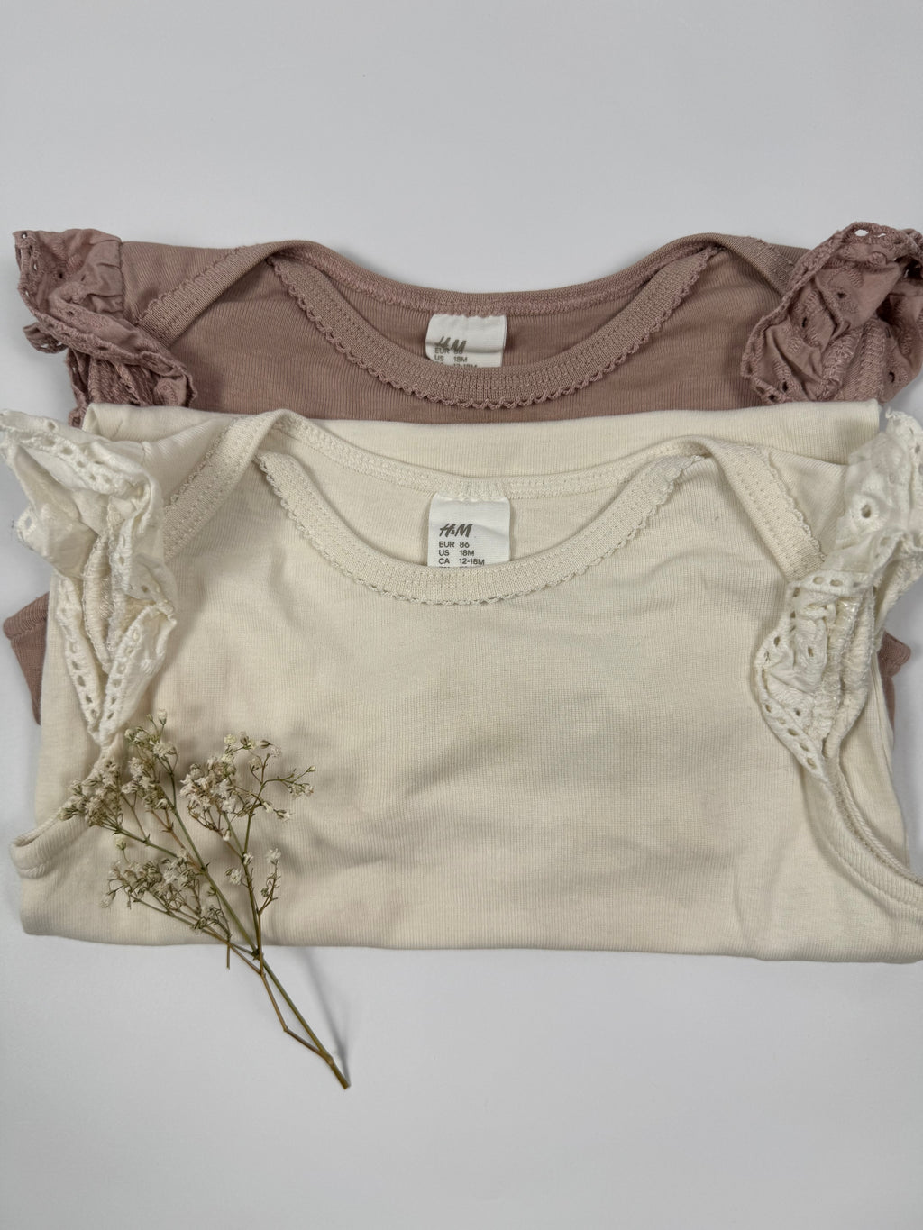 2 Kurzarmbodys von H&M, Gr. 86