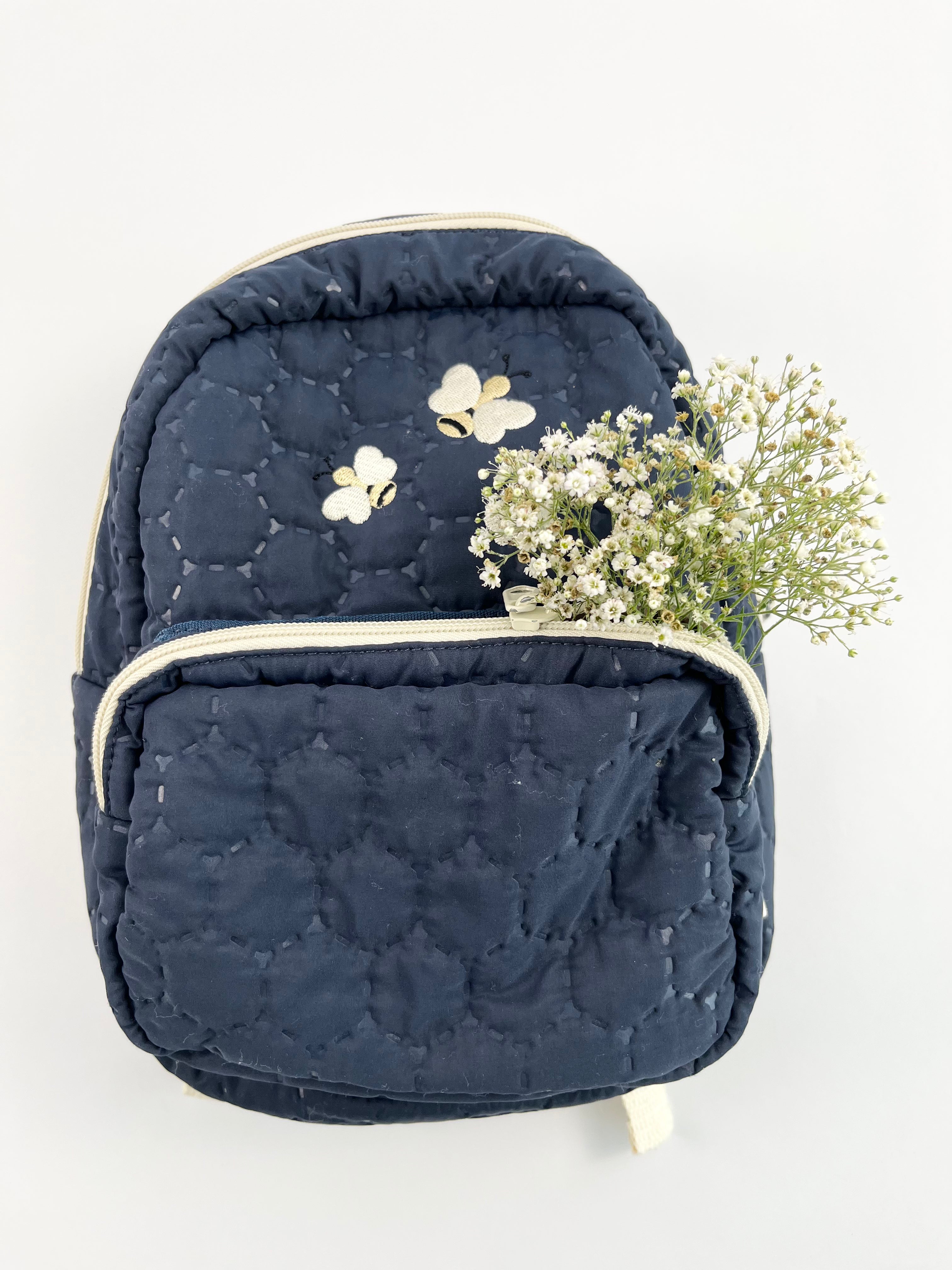 Rucksack mit Bienendetails