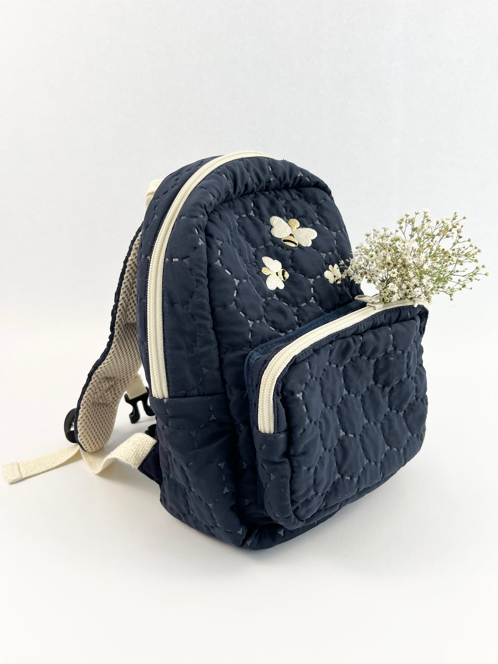 Rucksack mit Bienendetails