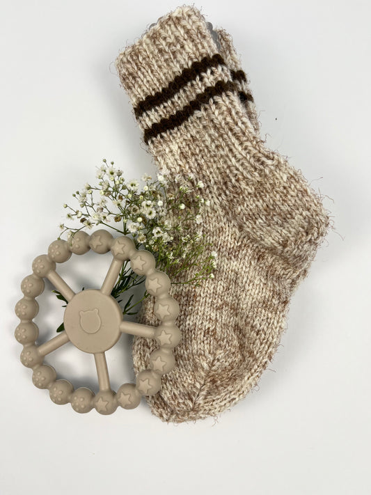 Handgestrickte Wollsocken