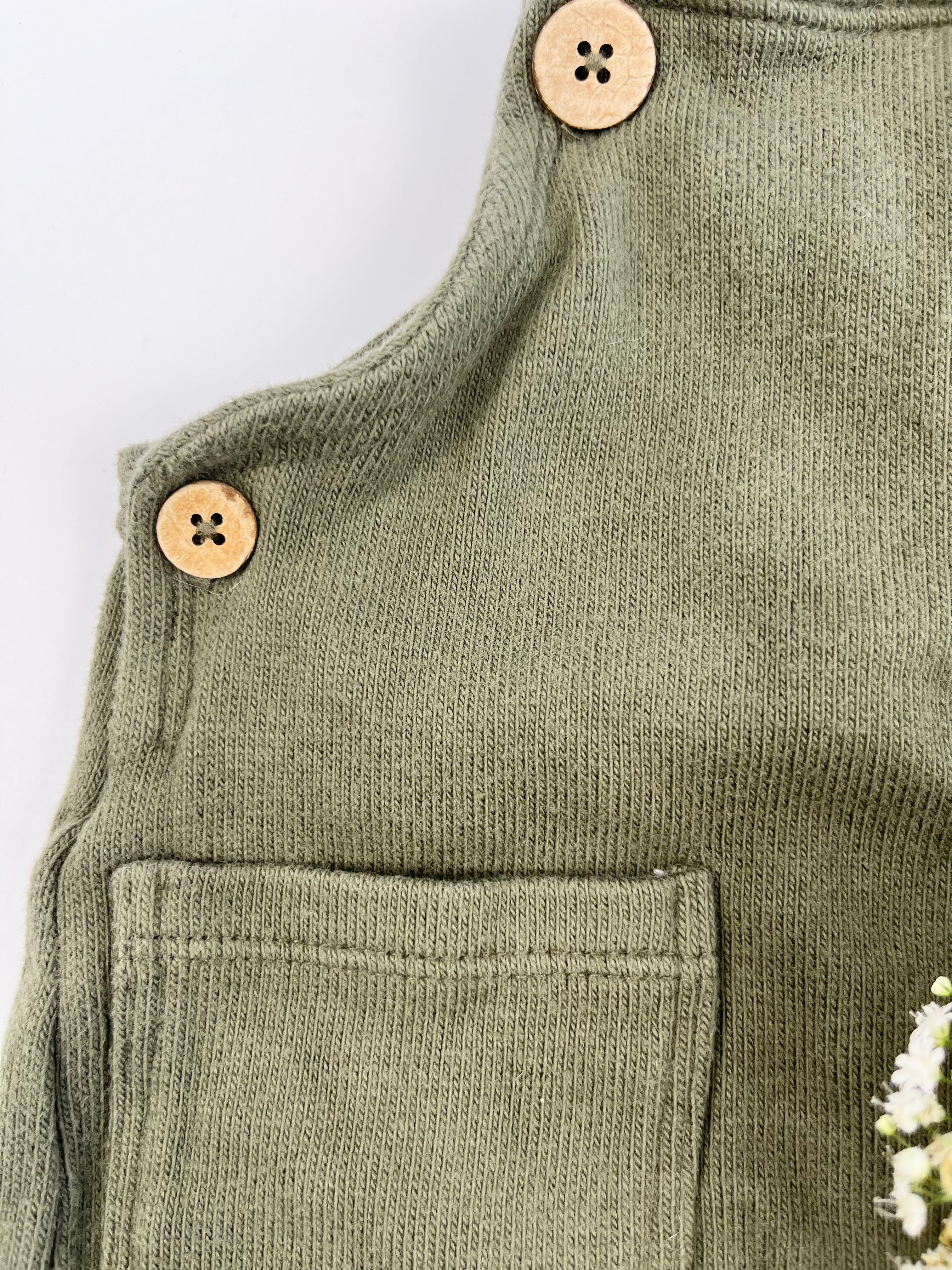 Latzhose von Lil Atelier, Gr. 68