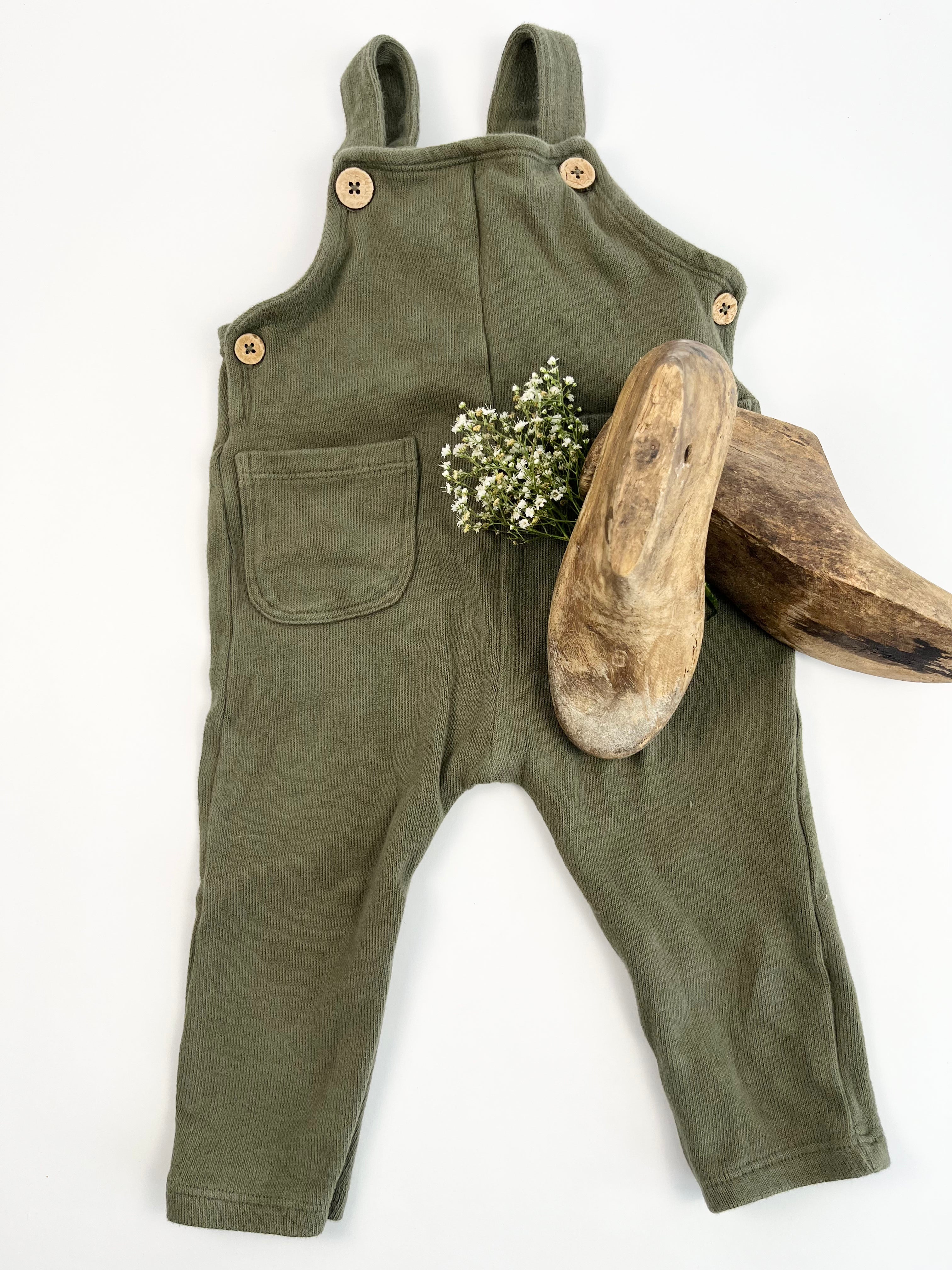 Latzhose von Lil Atelier, Gr. 68