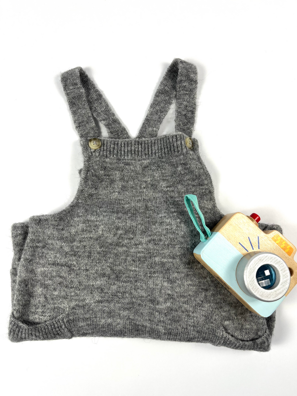 Latzhose von H&M Gr. 98