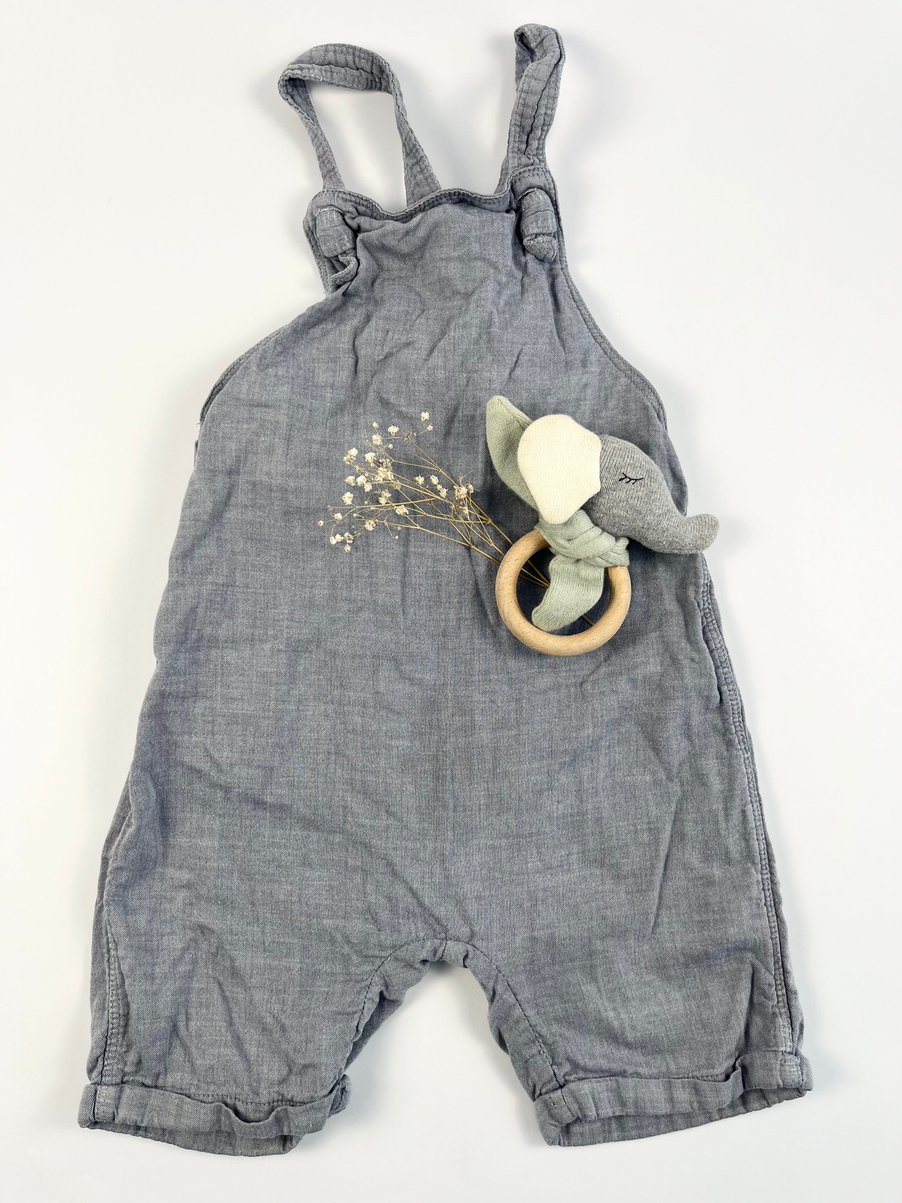 Kurze Latzhose von H&M, Gr. 104