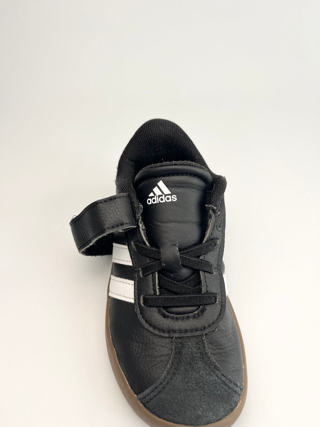 Sneaker von Adidas, Gr. 28